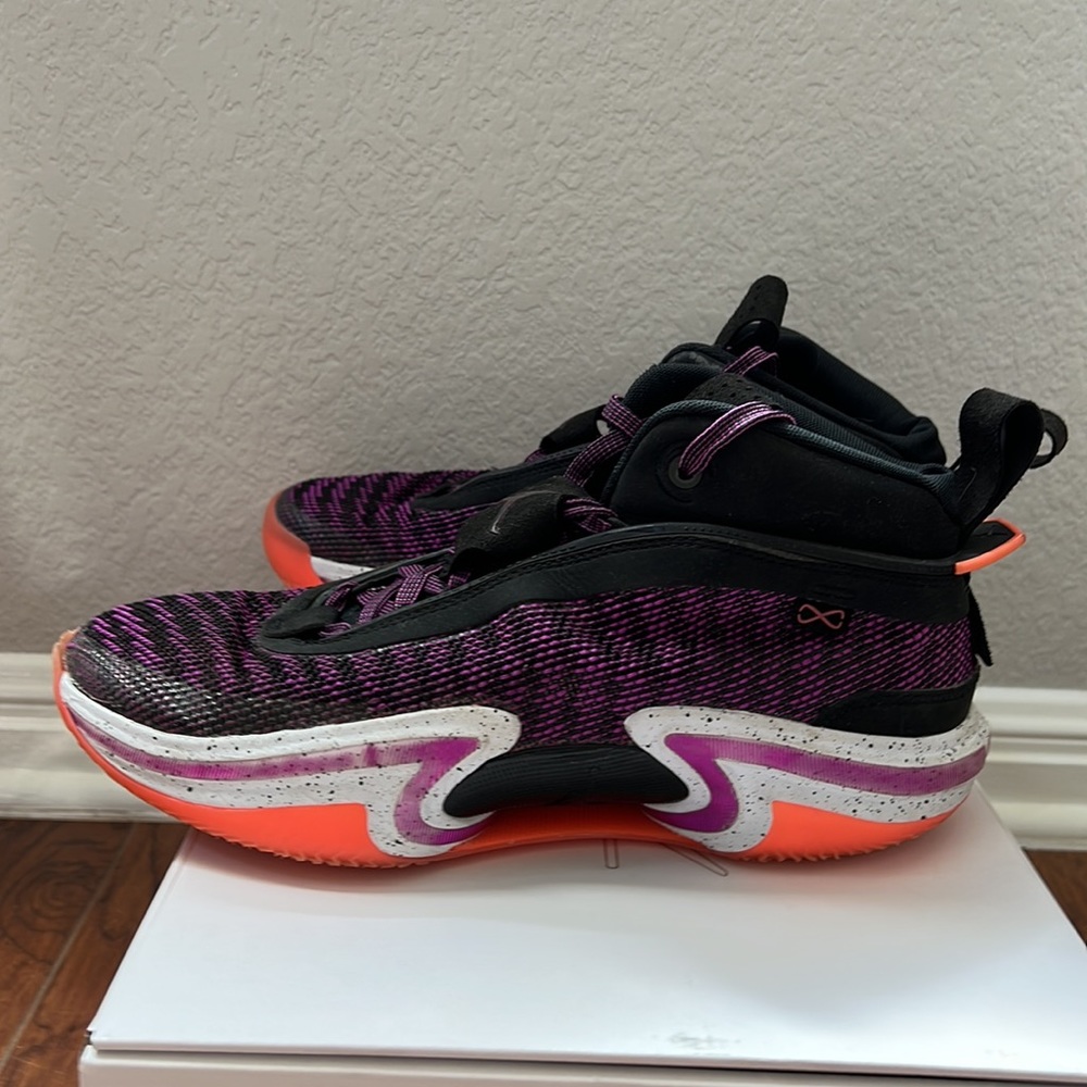 🏀 Nike Jordan 36 black/hyper violet with box